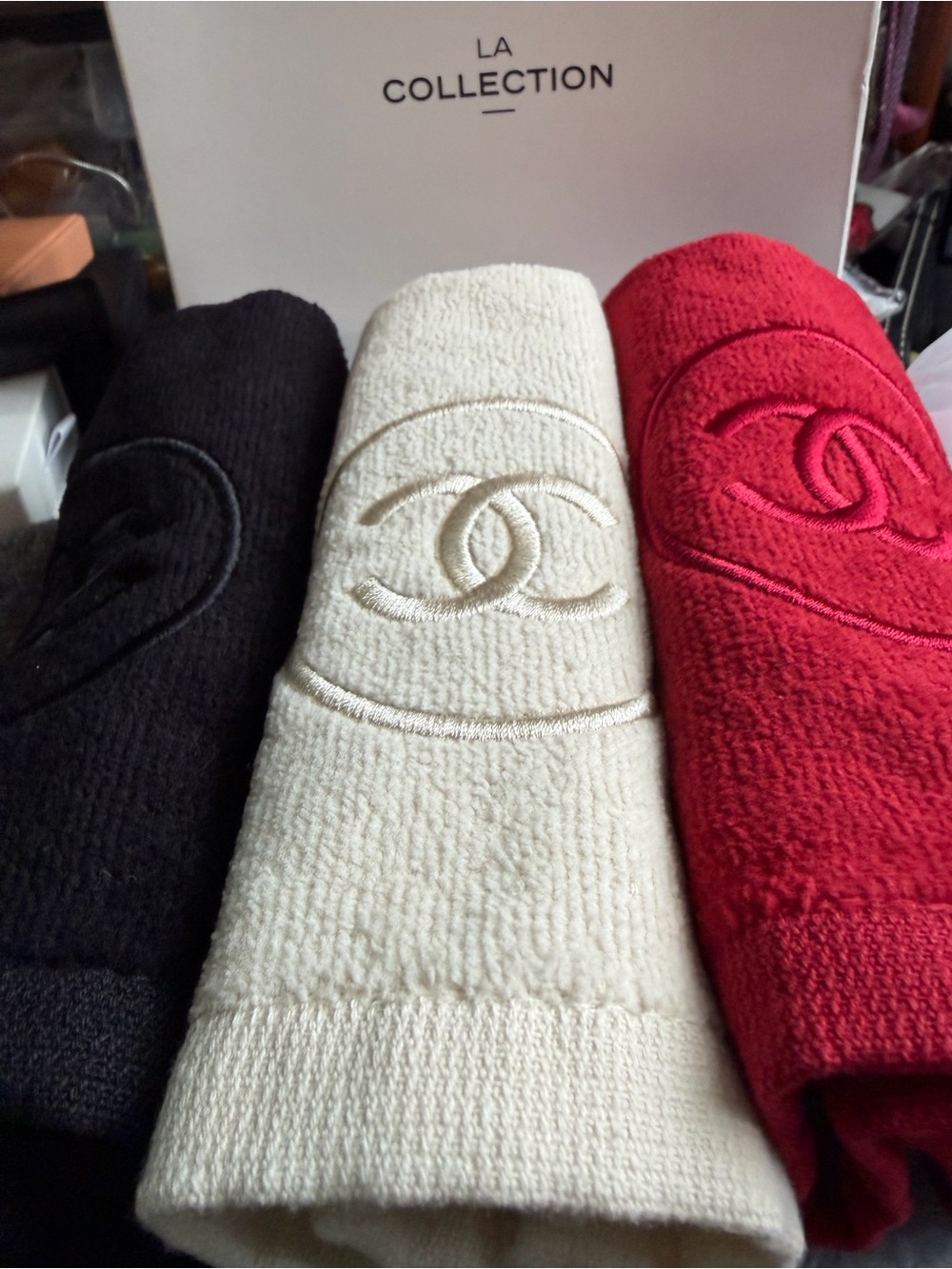 CHANEL La Collection 3pc Hand Towel Set Black Ivory Red CC Logo NIB Rare